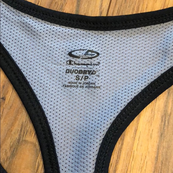 Champion workout top - Picture 2 of 5